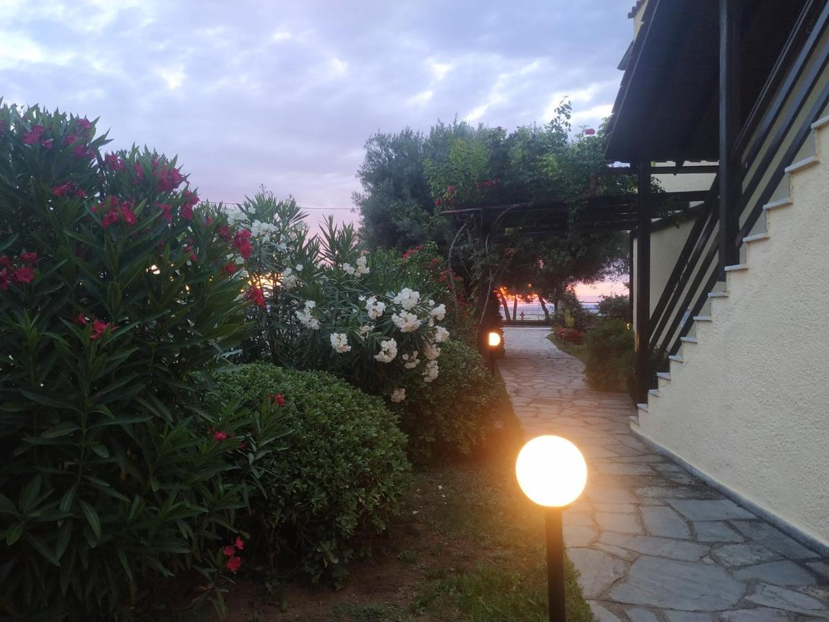 Studios Galanis Afytos Exteriör bild